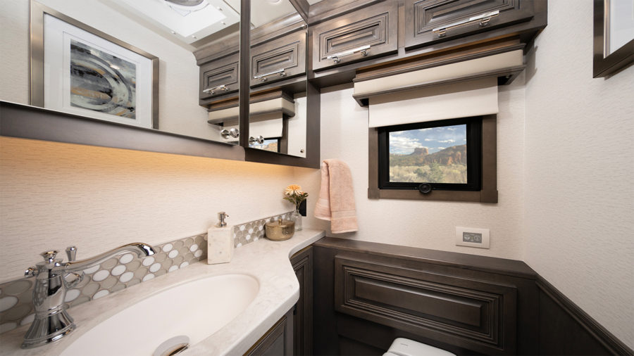 2026 Anthem - MY26 Anthem 1 2 bath WEB