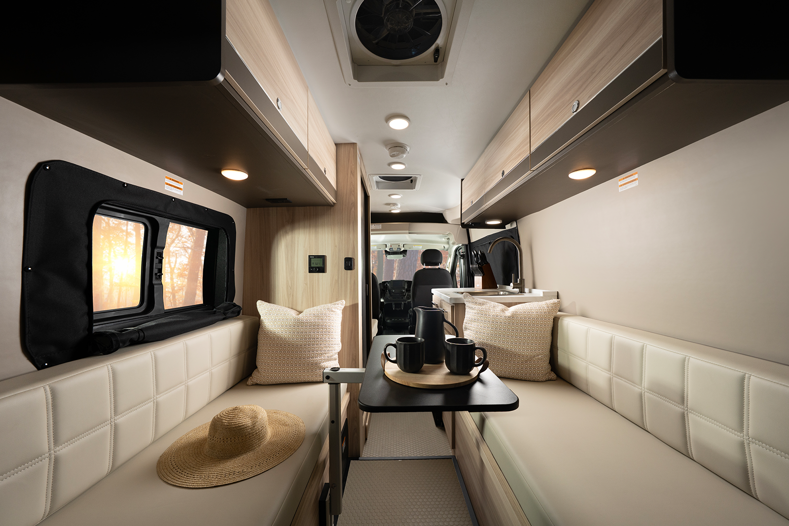 Arc 18L Interior