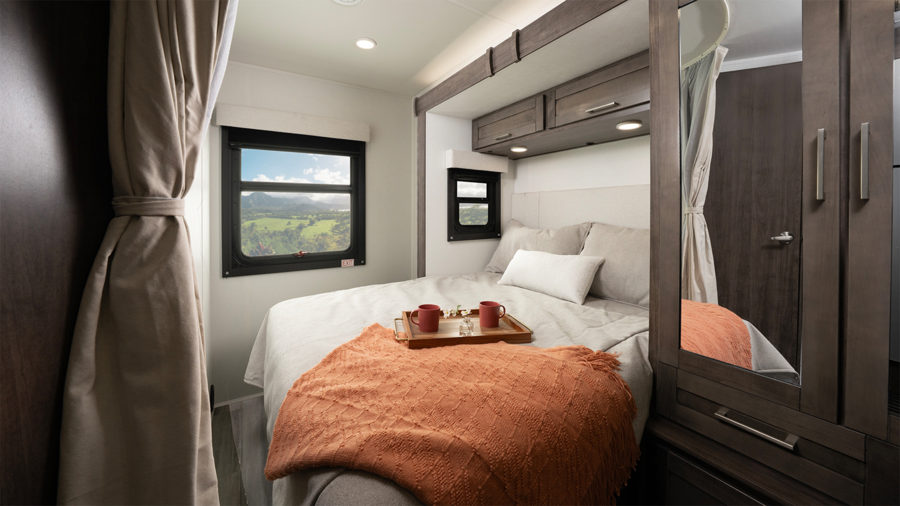 2026 Qwest SE - MY26 Qwest SE 24L Bed WEB