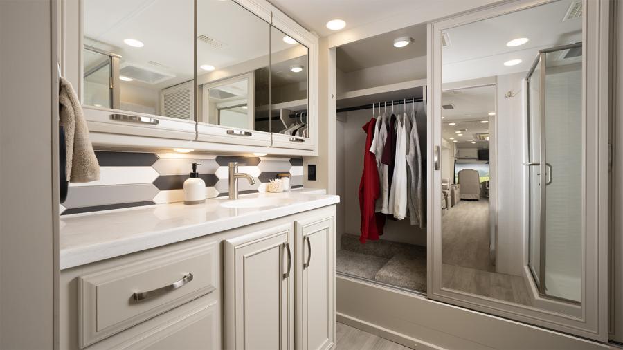 2025 Reatta XL - MY25 Reatta XL Bathroom sink and Closet WEB