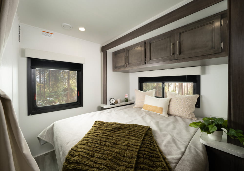 Entegra Coach Odyssey SE bedroom with bed