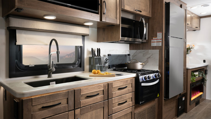 2026 Esteem XL - MY26 Esteem XL kitchen WEB