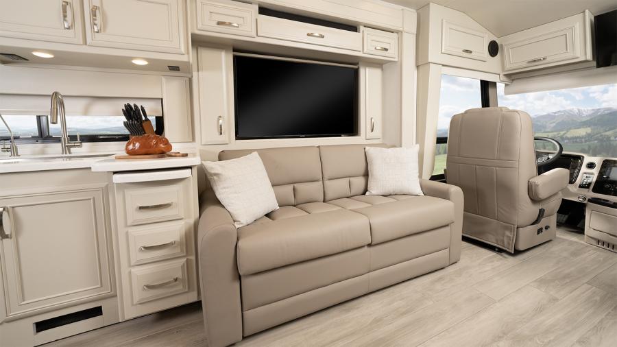 2025 Reatta XL - MY25 Reatta XL TV WEB