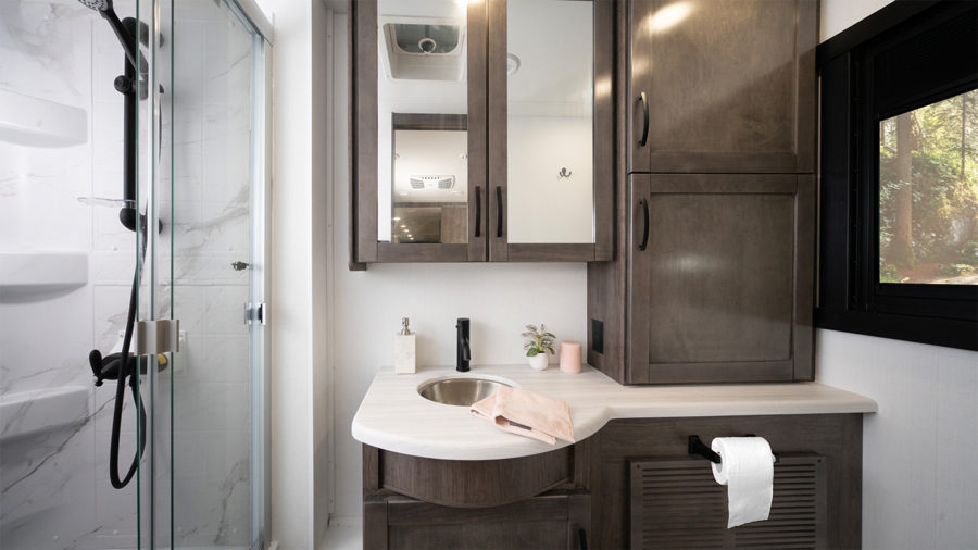 2026 Vision XL - MY26 Vision XL master bath WEB