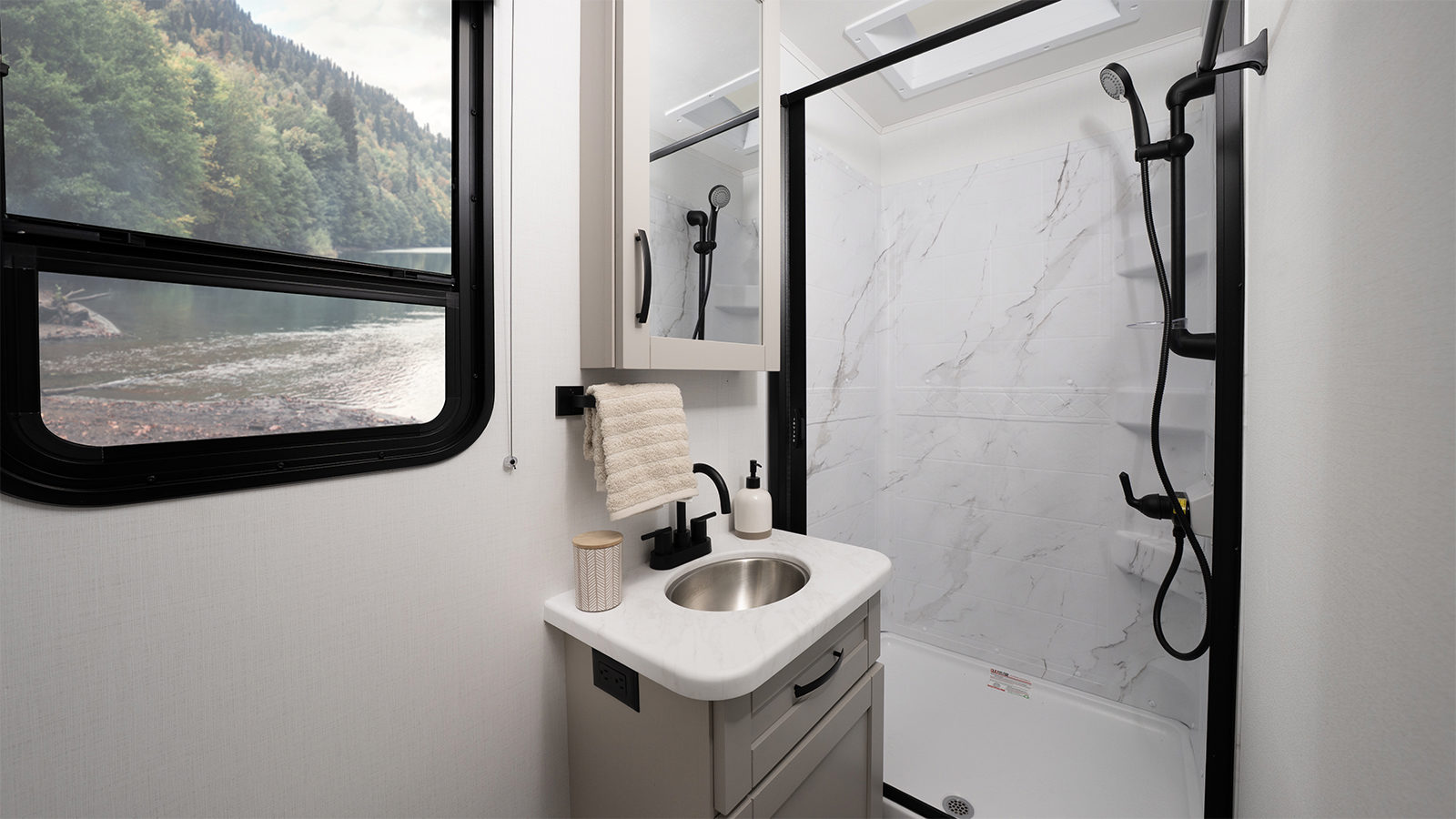 MY27 Vision SE 27ASE Bath WEB