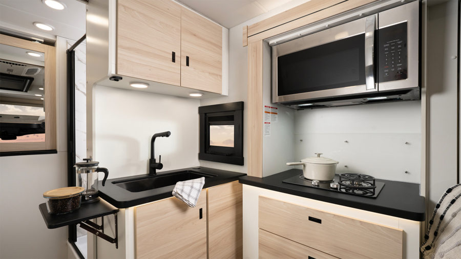 2026 Qwest - MY26 Qwest 25M kitchen WEB