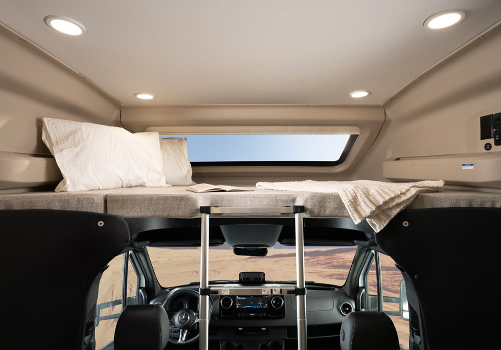 Entegra Coach Qwest bunk beds