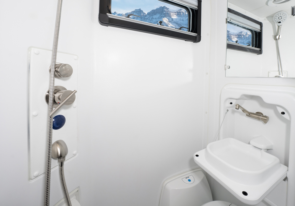 Entegra Coach Condor bathroom
