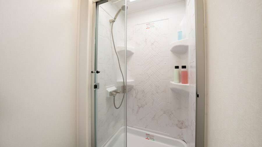 2026 Odyssey - MY26 Odyssey bath WEB