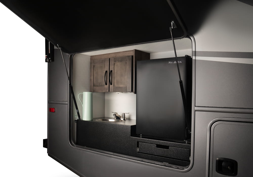 Entegra Coach Vision exterior kitchen compartment