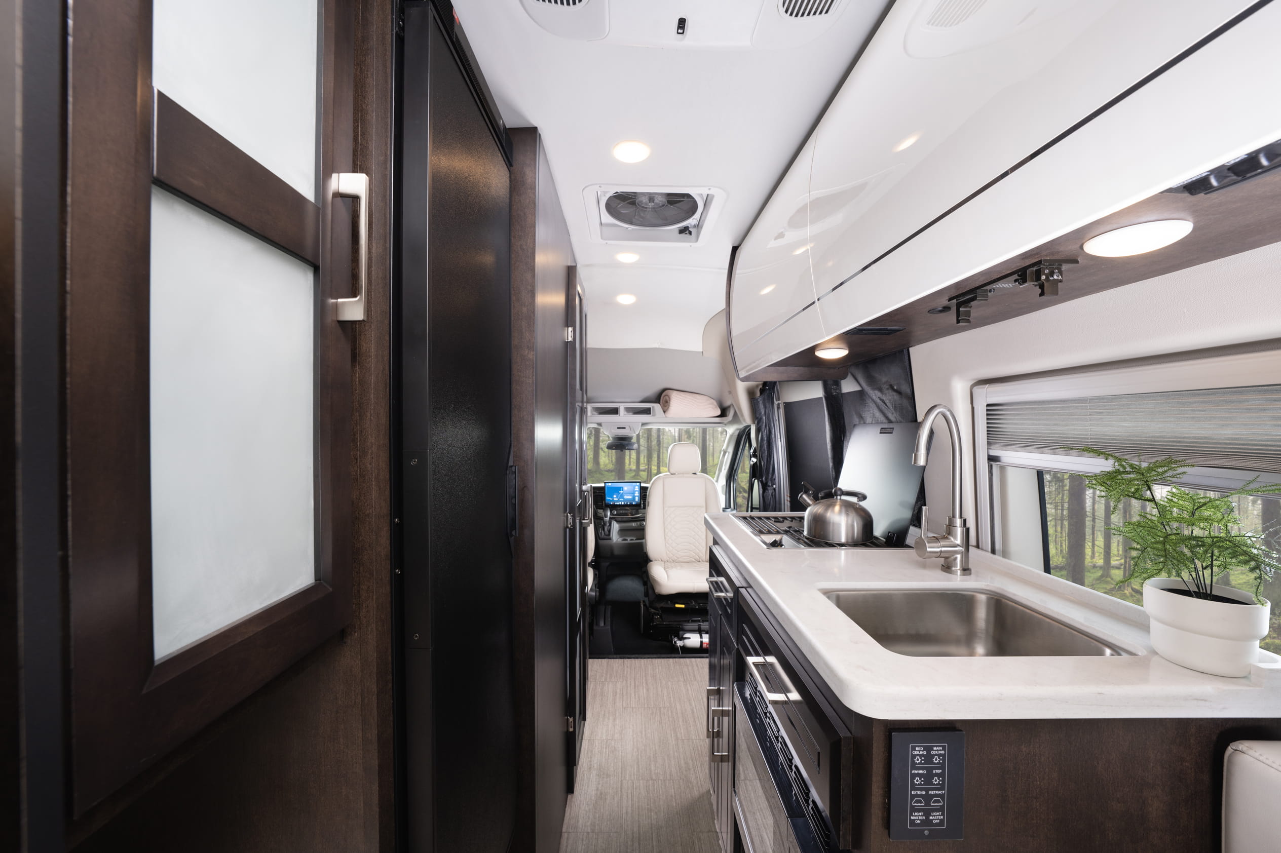 Entegra Coach Expanse interior view