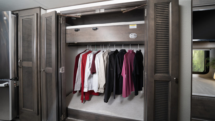 2025 Reatta - MY25 Reatta closet WEB