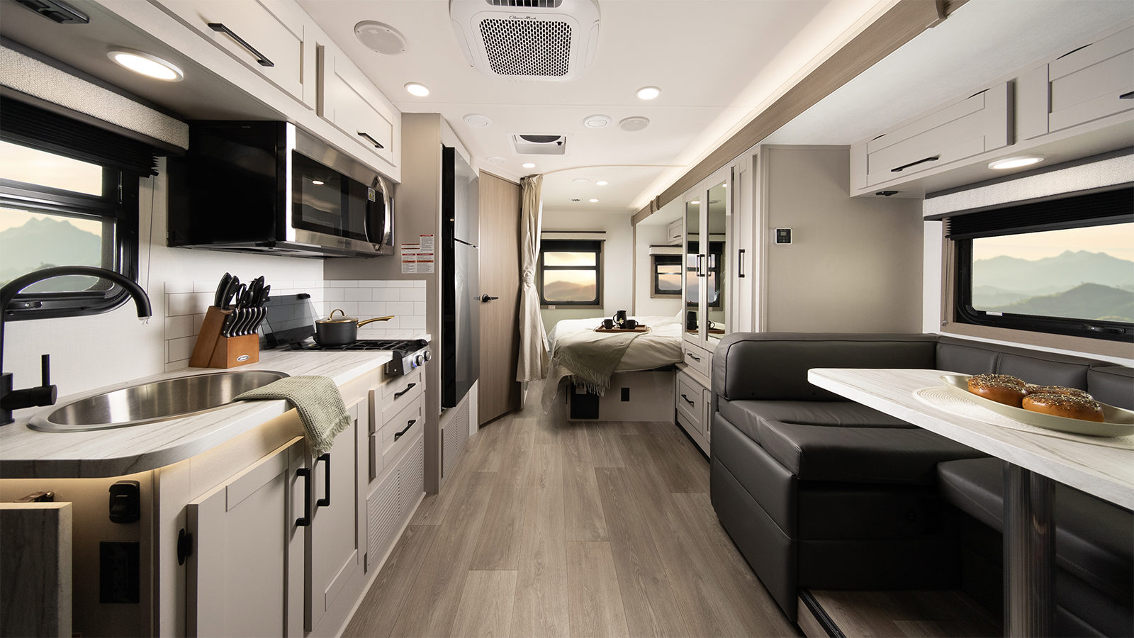 MY27 Melbourne 24L FTB WEB (1)