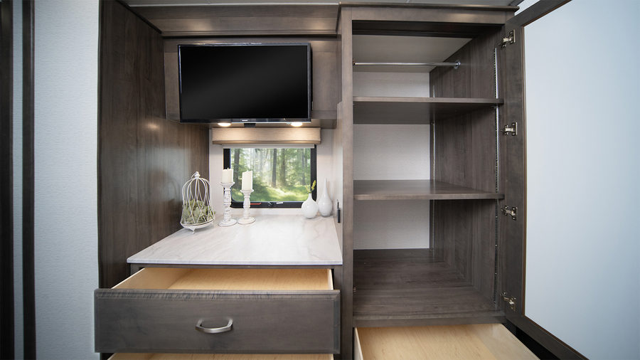 2025 Reatta - Reatta Closet open close WEB