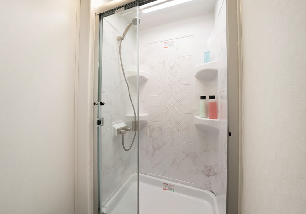 Entegra Coach Odyssey bathroom shower