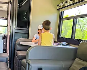 369852