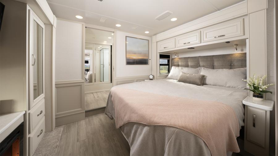 2025 Reatta XL - MY25 Reatta XL Bed WEB