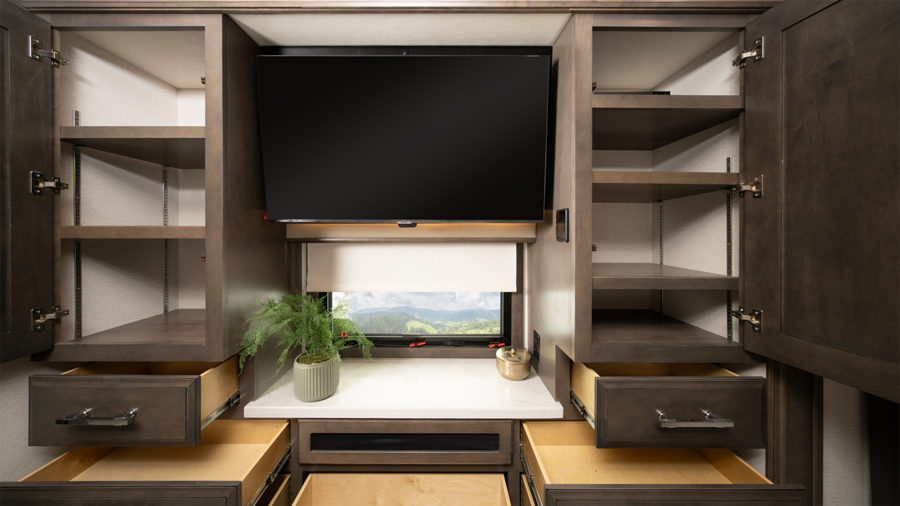 2026 Anthem - MY26 Anthem wardrobe OPEN WEB