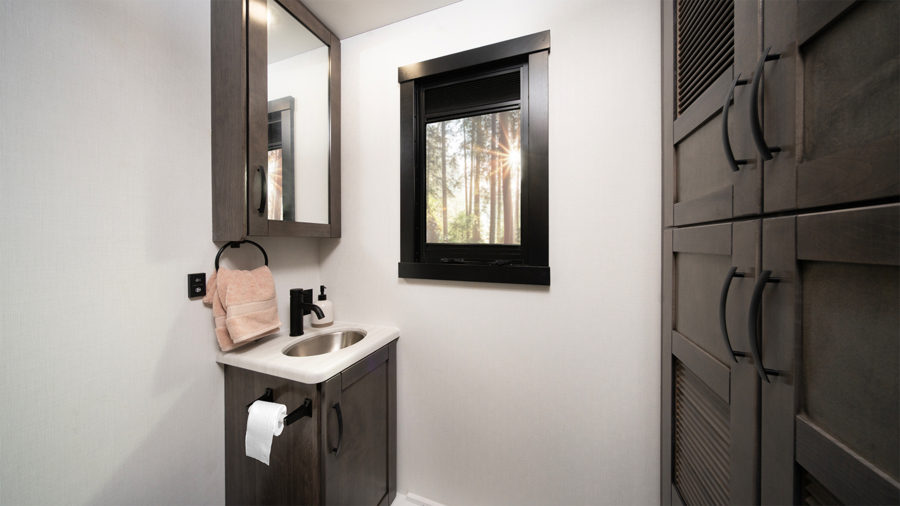 2026 Vision XL - MY26 Vision XL mid bath WEB